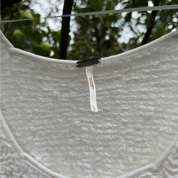 FREE PEOPLE Free Spirit Smocked Bust Blouse with Draped Sleeves, White - Sz L - Picture 13 of 17